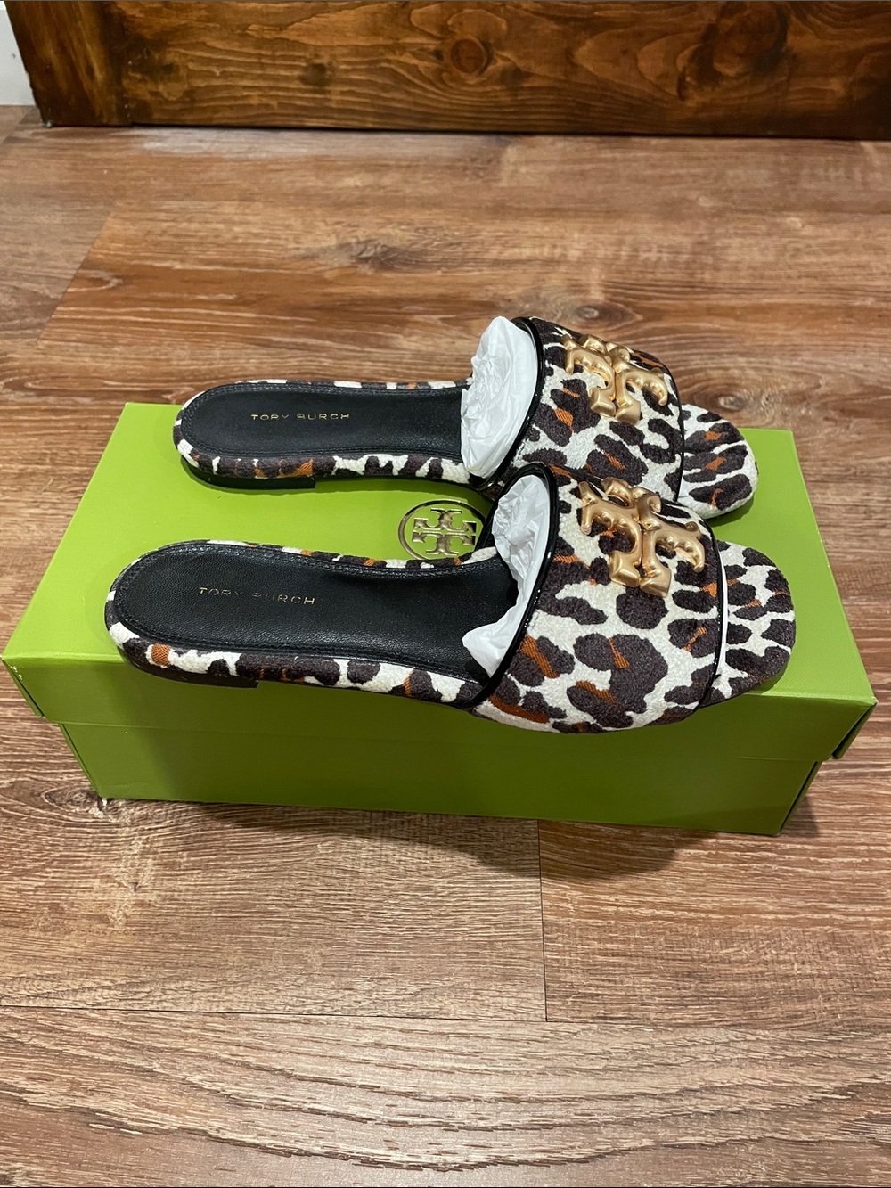 Tory Burch Eleanor Leopard-Print Slide Mules with Gold Logo - Picture 2 of 6